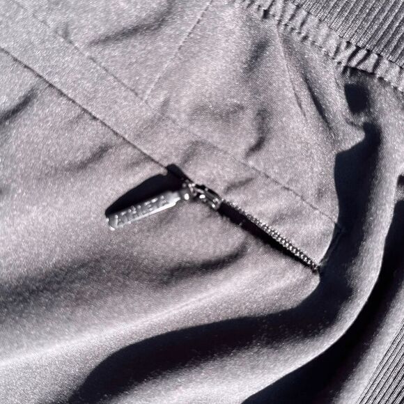 Athleta Black Tapered Jogger Pants with Zippered Pocket - Size 4 - Picture 4 of 7